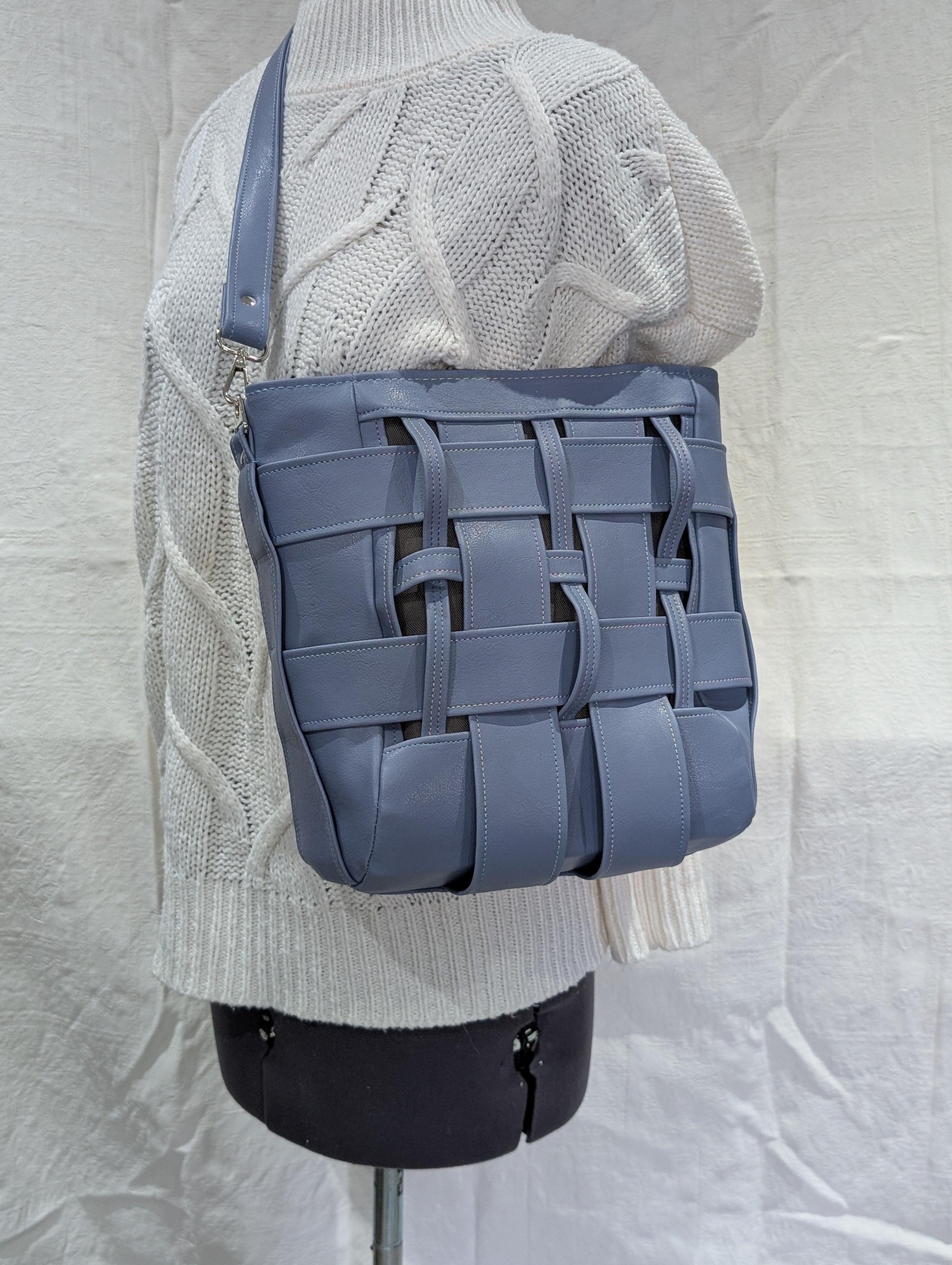 Woven Faux Leather Tote – A Statement Piece for Every Outfit