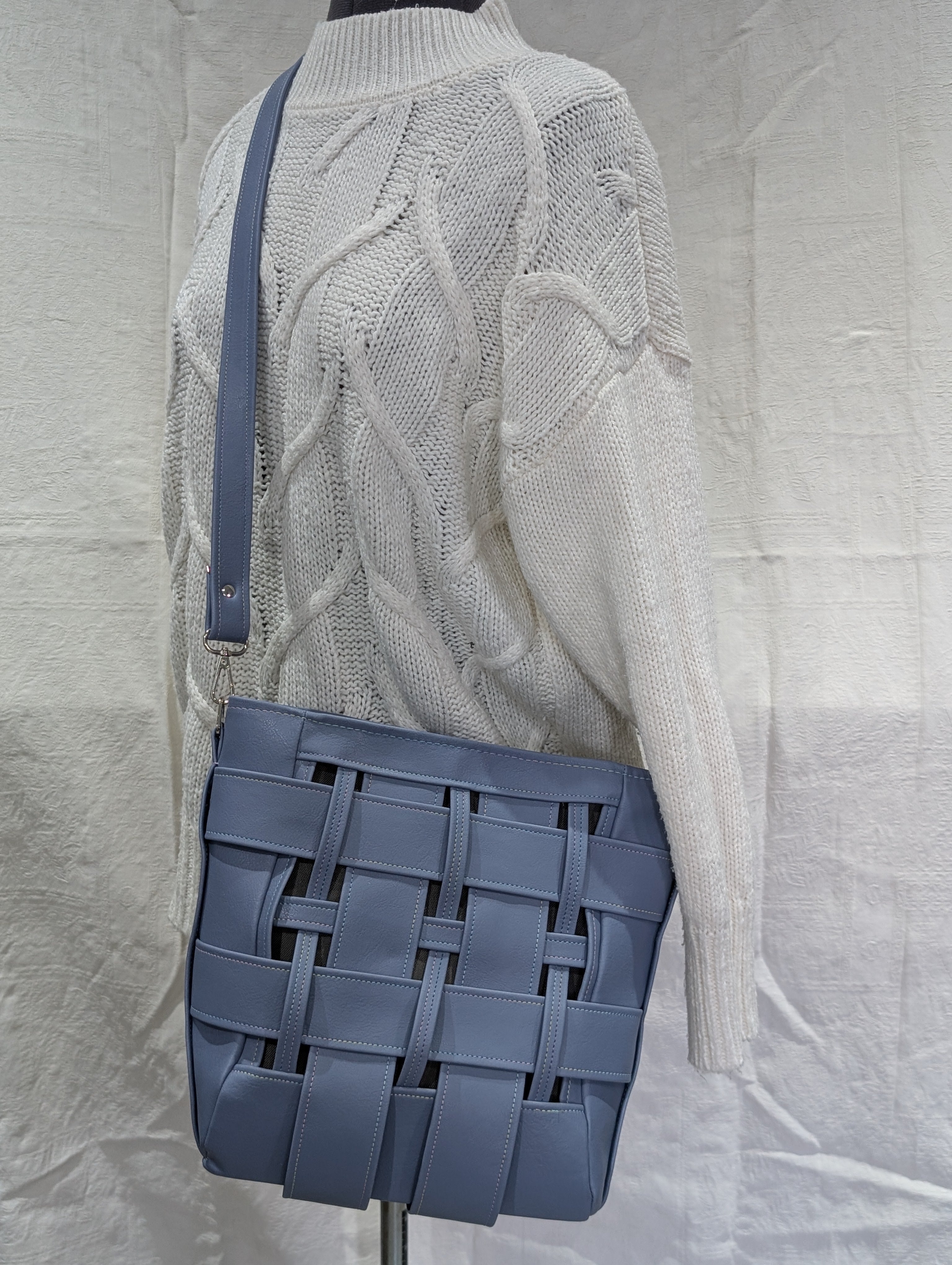 Woven Faux Leather Tote – A Statement Piece for Every Outfit