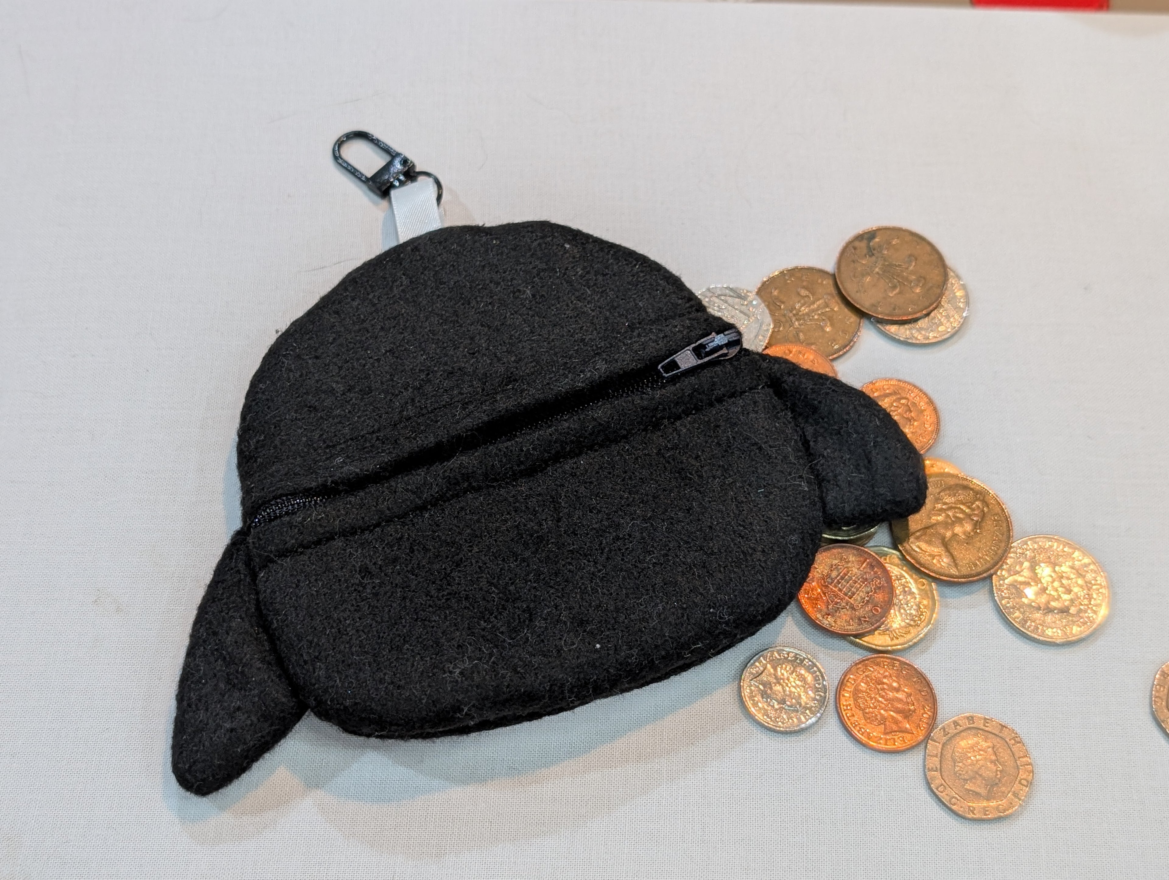 Lovely Penguin Zipper Purse